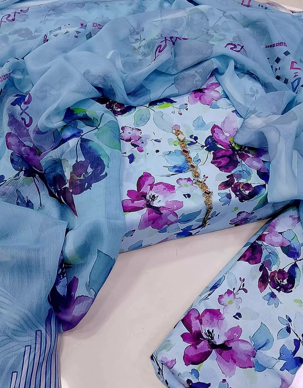 Digital Printed 3 Piece Swiss Lawn Suit for Women – Floral Print Lawn Shirt & Trouser with Original Crinkle Chiffon Dupatta | Summer Casual Dress | Pakistani Lawn Collection