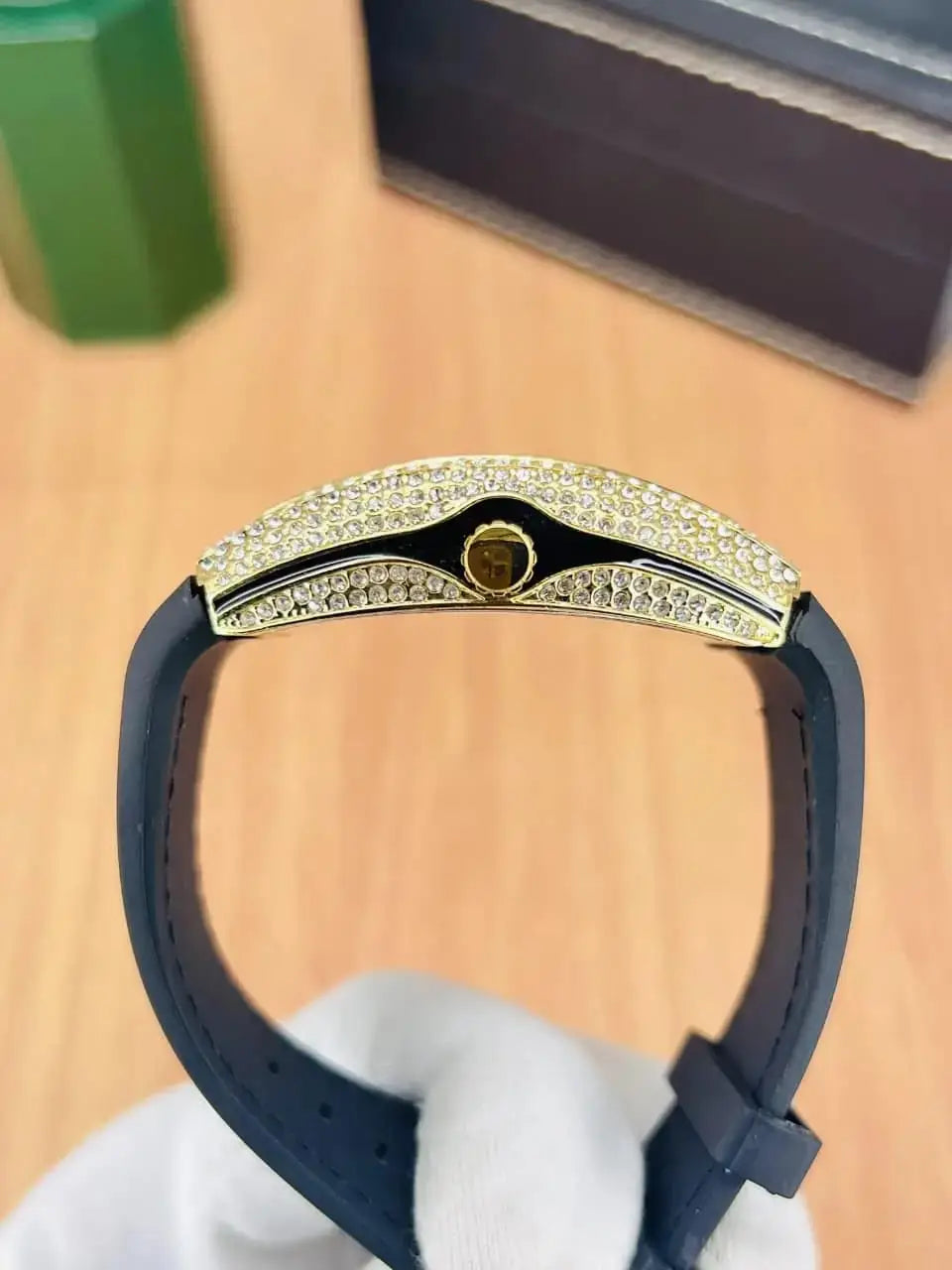 Diamond Stone Men's Luxury Fashion Watch, (Working Date & Premium Textured Strap)